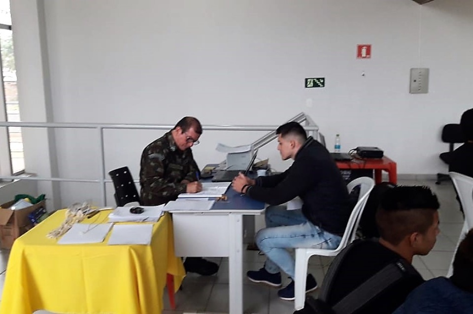 Exército realiza exames para seleção de jovens alistados