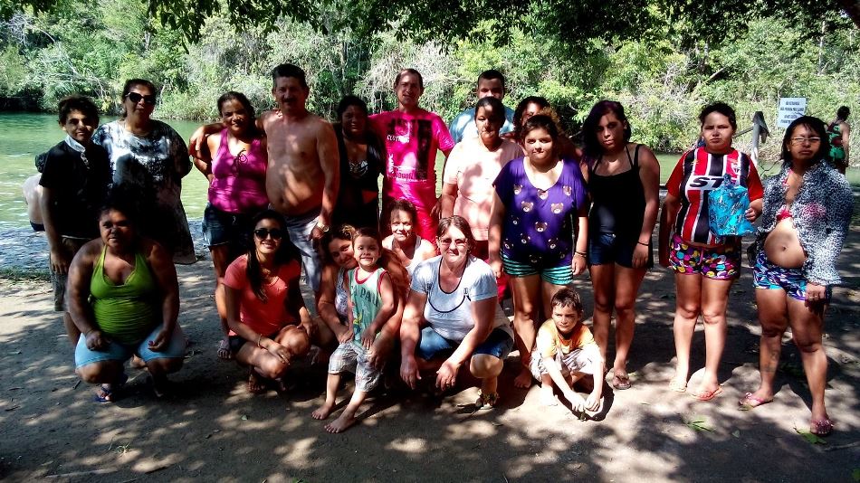 Pacientes do CAPS almoçam e passam o dia no Balneário Municipal de Bonito