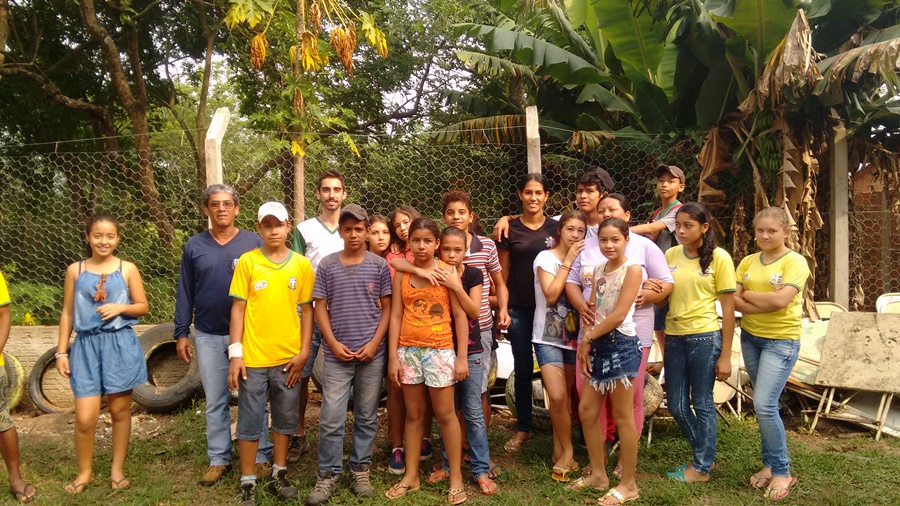 Alunos participam de mutirão de limpeza e orientações para combater o mosquito da dengue em Bonito