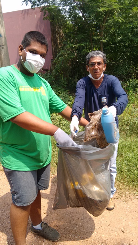 Alunos participam de mutirão de limpeza e orientações para combater o mosquito da dengue em Bonito