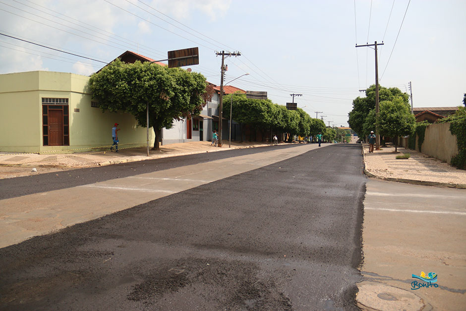 Prefeitura realiza recapeamento asfáltico na Cidade de Bonito