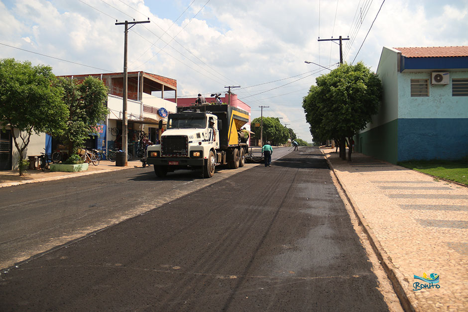 Prefeitura realiza recapeamento asfáltico na Cidade de Bonito