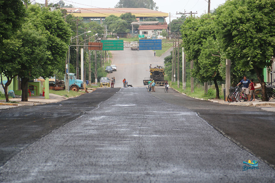Prefeitura realiza recapeamento asfáltico na Cidade de Bonito