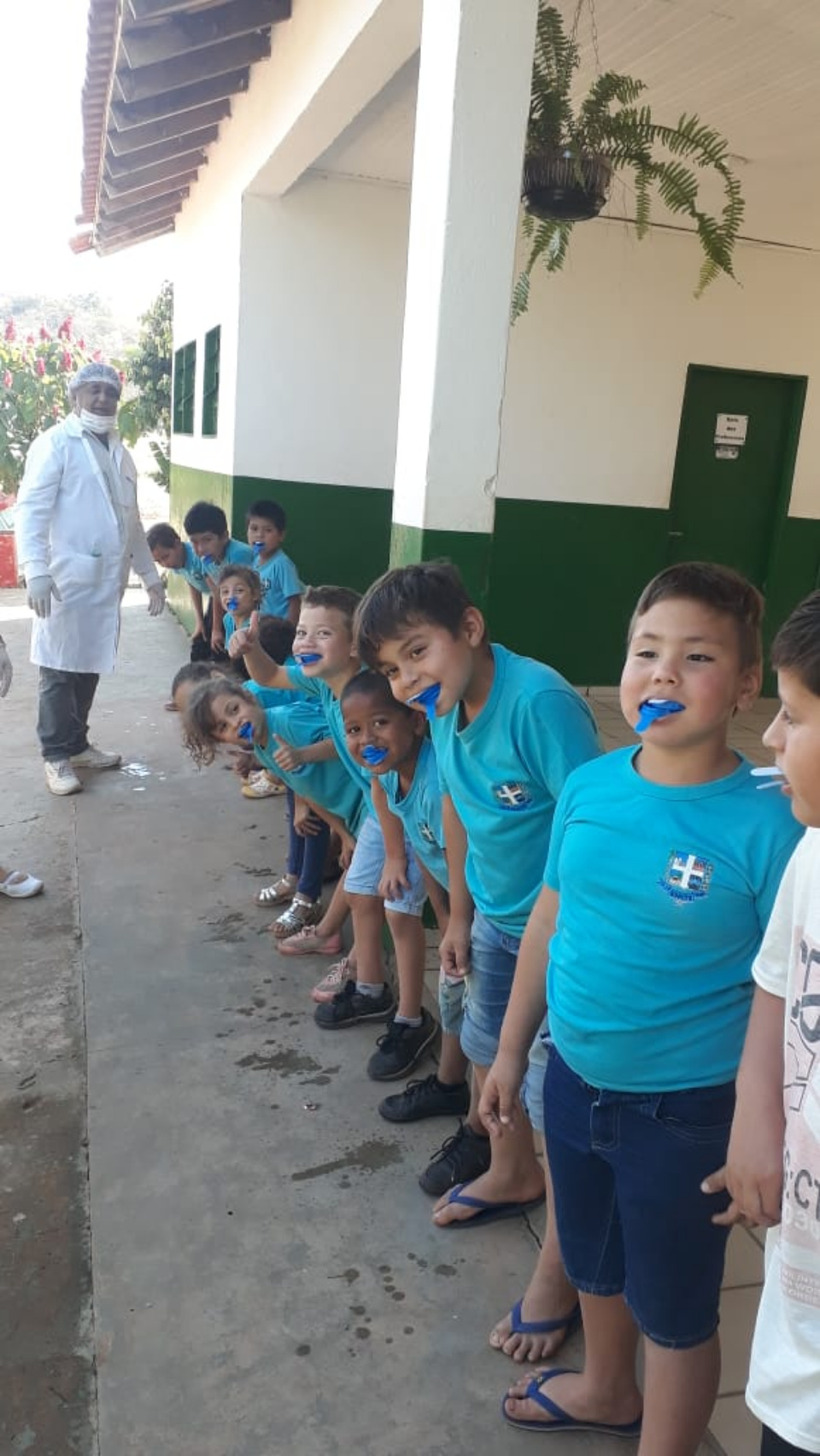 Prefeitura realiza aplicação de flúor em escola do Guaicurús