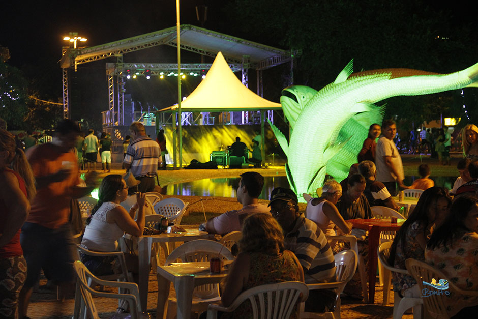 Abertura do 14º Festival da Guavira contou com muita música, feira gastronômica e exposições.