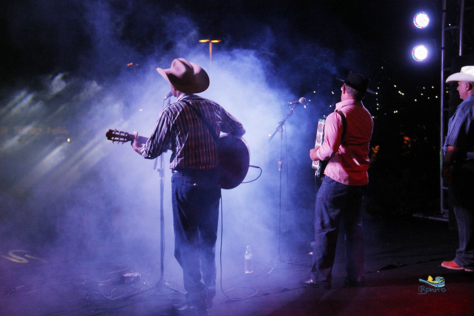 Abertura do 14º Festival da Guavira contou com muita música, feira gastronômica e exposições.