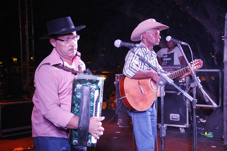 Abertura do 14º Festival da Guavira contou com muita música, feira gastronômica e exposições.