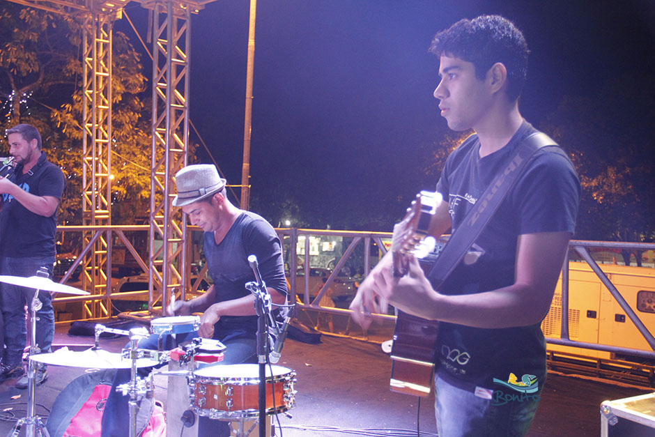 Abertura do 14º Festival da Guavira contou com muita música, feira gastronômica e exposições.
