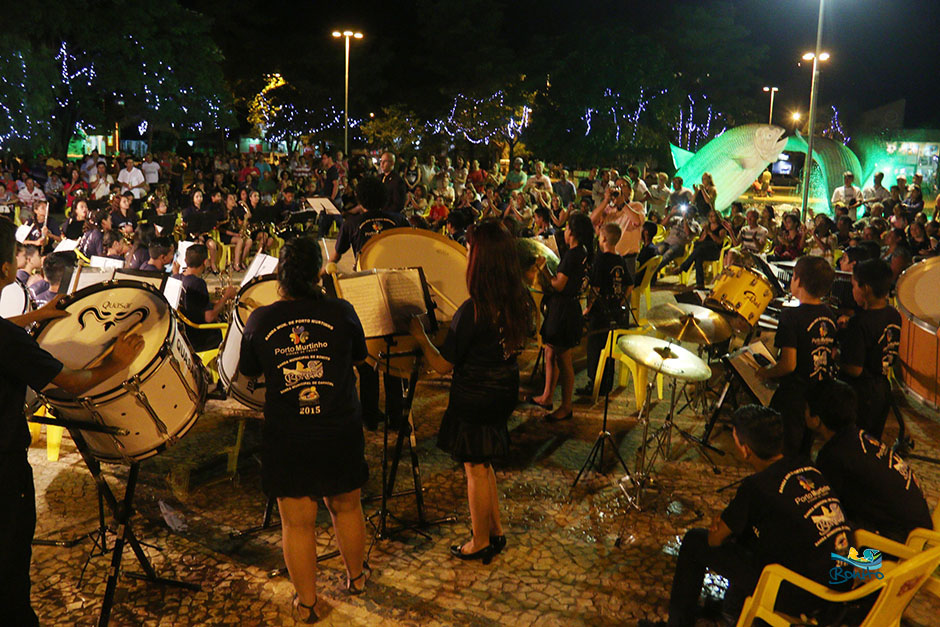 Noite de Concerto Natalino e prêmios na Praça da Liberdade em Bonito