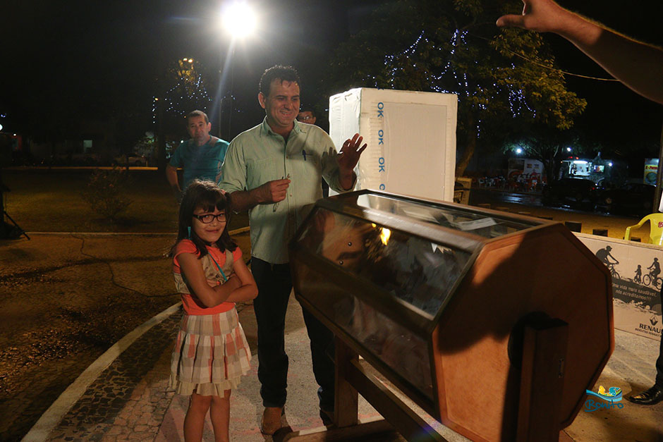 Noite de Concerto Natalino e prêmios na Praça da Liberdade em Bonito
