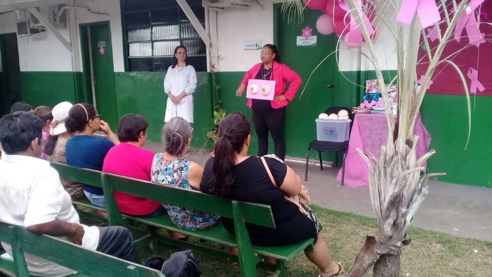 Secretaria de Saúde realiza palestra e faz exames preventivos