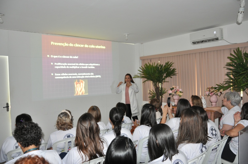 Hospital Darci João Bigaton realiza palestra para servidoras