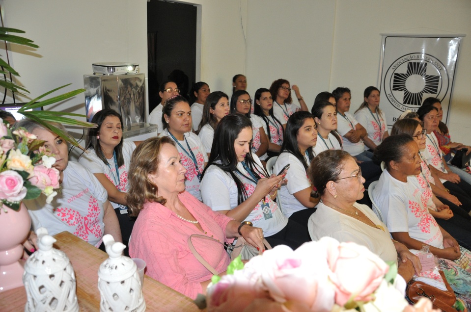 Hospital Darci João Bigaton realiza palestra para servidoras
