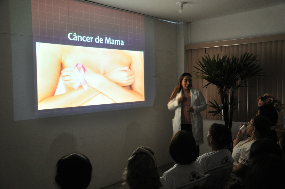 Hospital Darci João Bigaton realiza palestra para servidoras