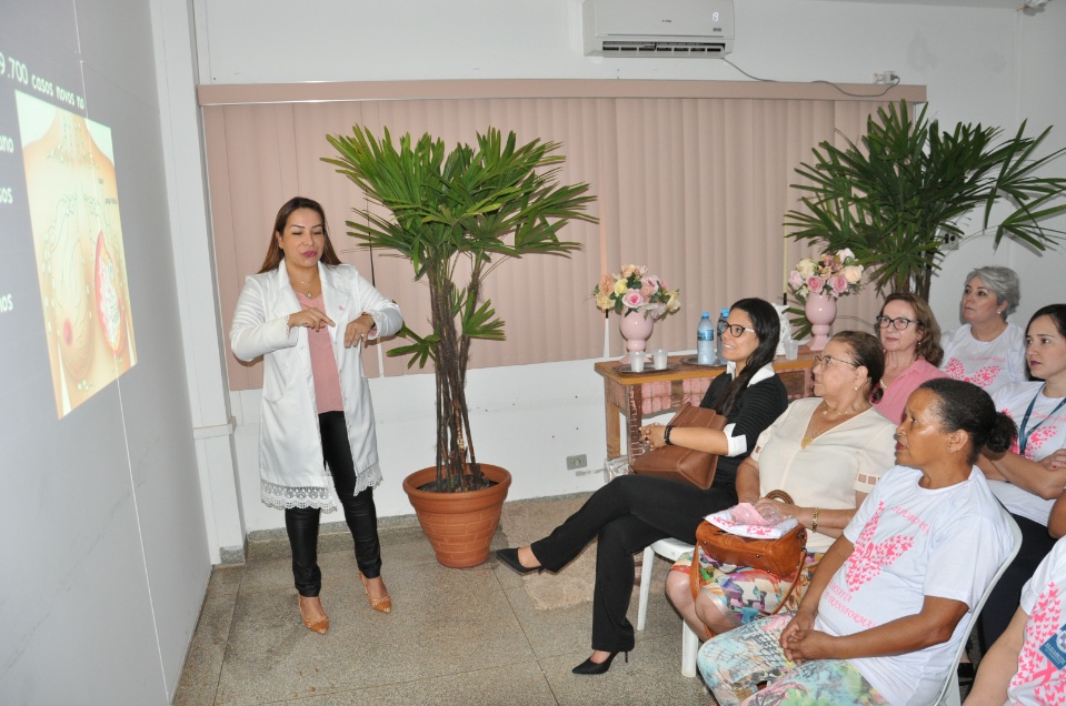 Hospital Darci João Bigaton realiza palestra para servidoras
