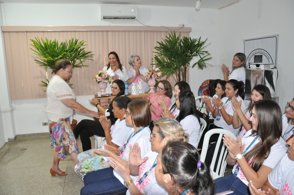 Hospital Darci João Bigaton realiza palestra para servidoras
