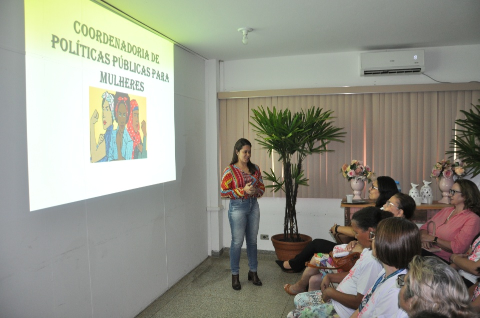 Hospital Darci João Bigaton realiza palestra para servidoras