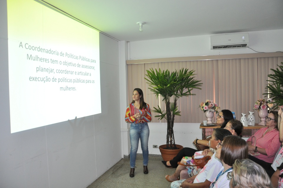 Hospital Darci João Bigaton realiza palestra para servidoras