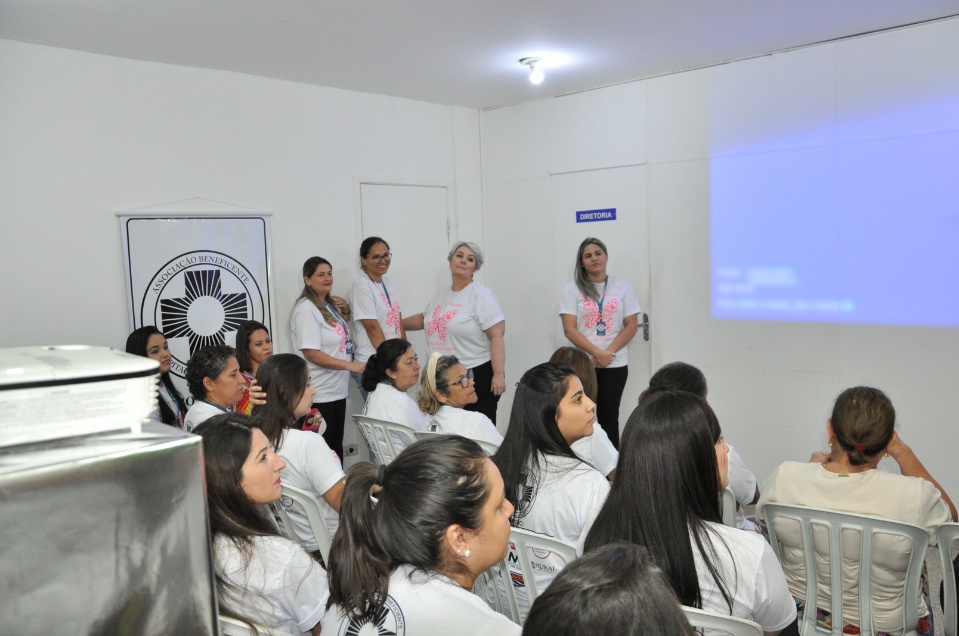 Hospital Darci João Bigaton realiza palestra para servidoras