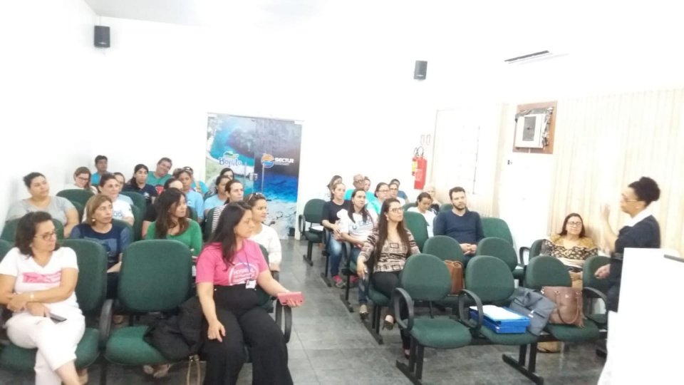 Campanha realiza palestra para servidores da Secretaria de Saúde