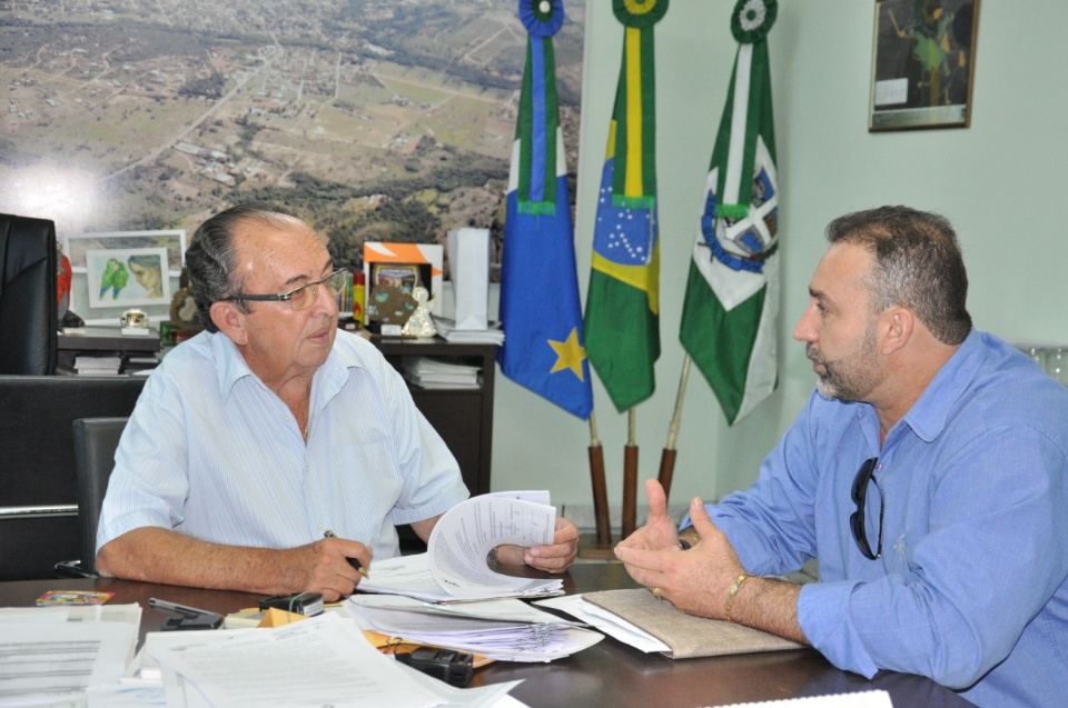 Prefeito recebe representante da Diretoria Regional do SESC