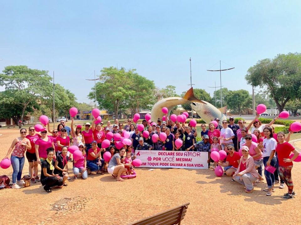Caminhada encerra a programação do Outubro Rosa