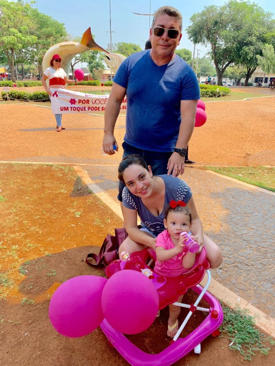 Caminhada encerra a programação do Outubro Rosa