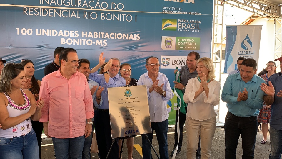 Governo estadual e prefeitura entregam Residencial Rio Bonito I