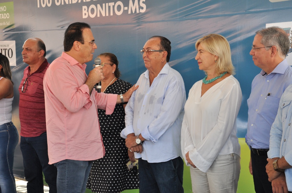 Governo estadual e prefeitura entregam Residencial Rio Bonito I