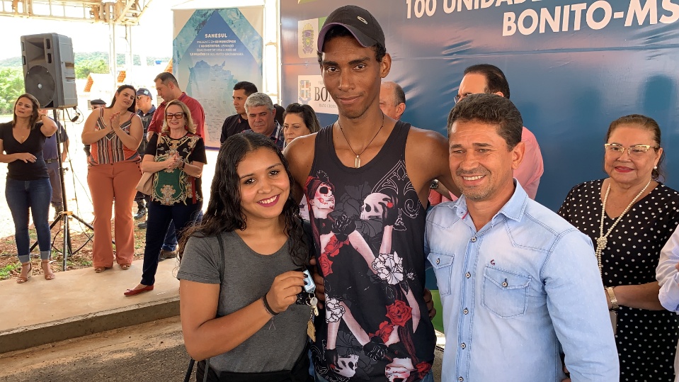 Governo estadual e prefeitura entregam Residencial Rio Bonito I