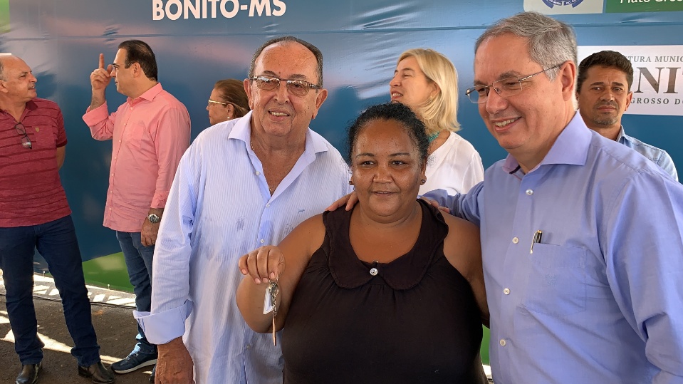 Governo estadual e prefeitura entregam Residencial Rio Bonito I
