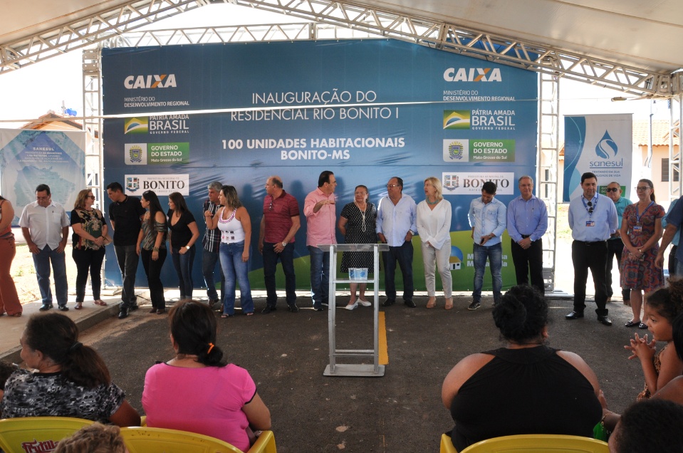 Governo estadual e prefeitura entregam Residencial Rio Bonito I