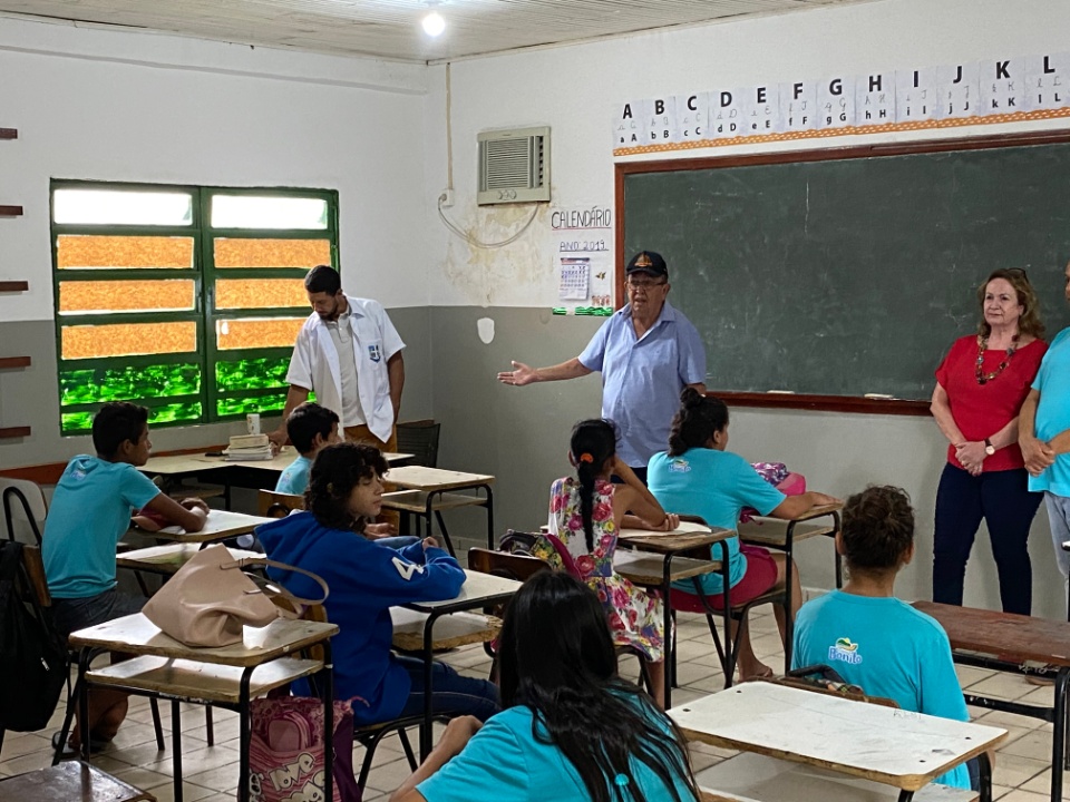 Prefeito Municipal visita o assentamento Guaicurus