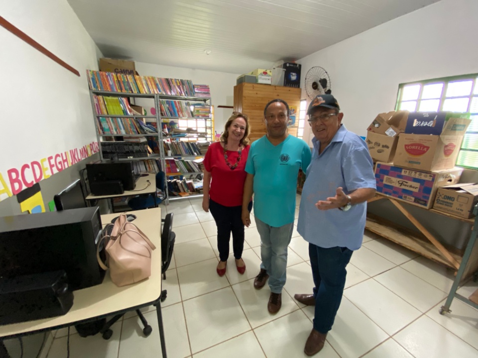 Prefeito Municipal visita o assentamento Guaicurus