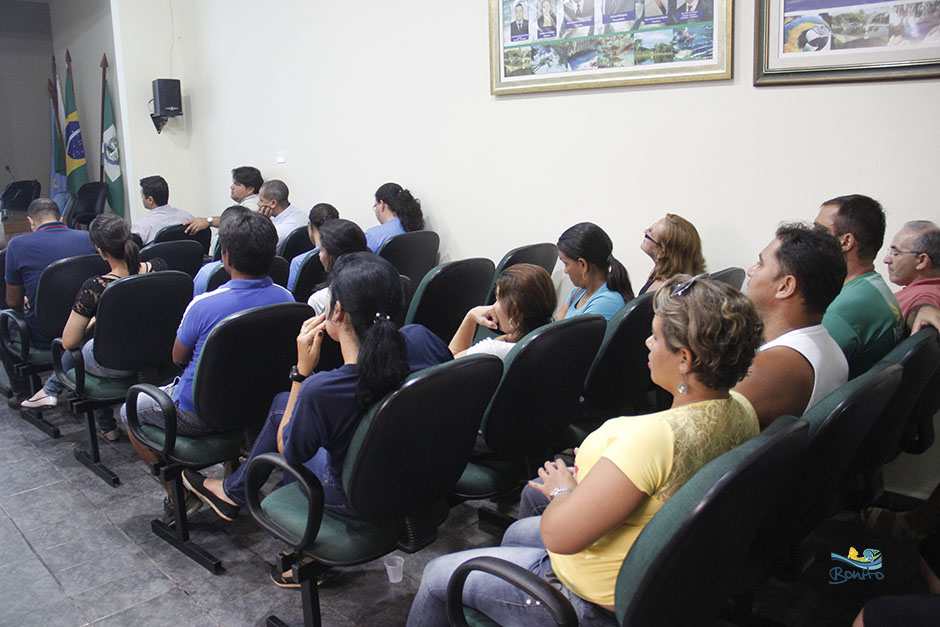 Agentes de endemias e agentes comunitários de Bonito recebem treinamento para combater o Aedes aegypti