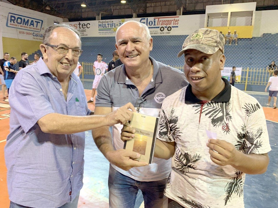 Prefeito participa do encerramento da 3ª Copa Evangélica de Futsal