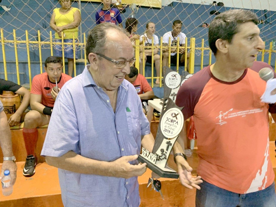 Prefeito participa do encerramento da 3ª Copa Evangélica de Futsal