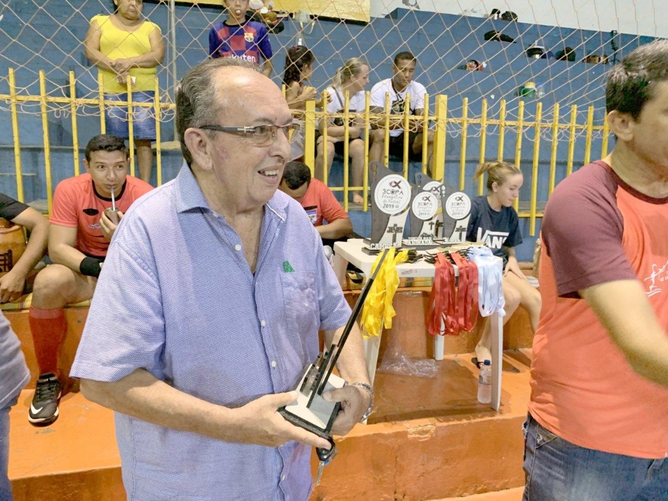 Prefeito participa do encerramento da 3ª Copa Evangélica de Futsal
