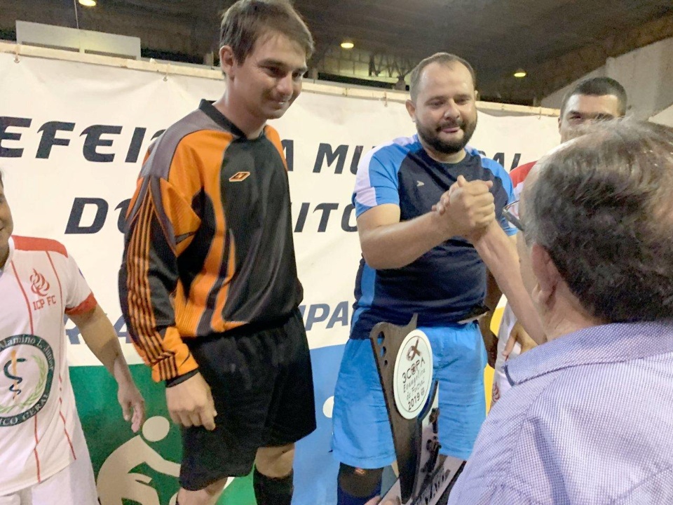 Prefeito participa do encerramento da 3ª Copa Evangélica de Futsal