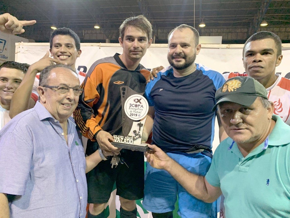 Prefeito participa do encerramento da 3ª Copa Evangélica de Futsal