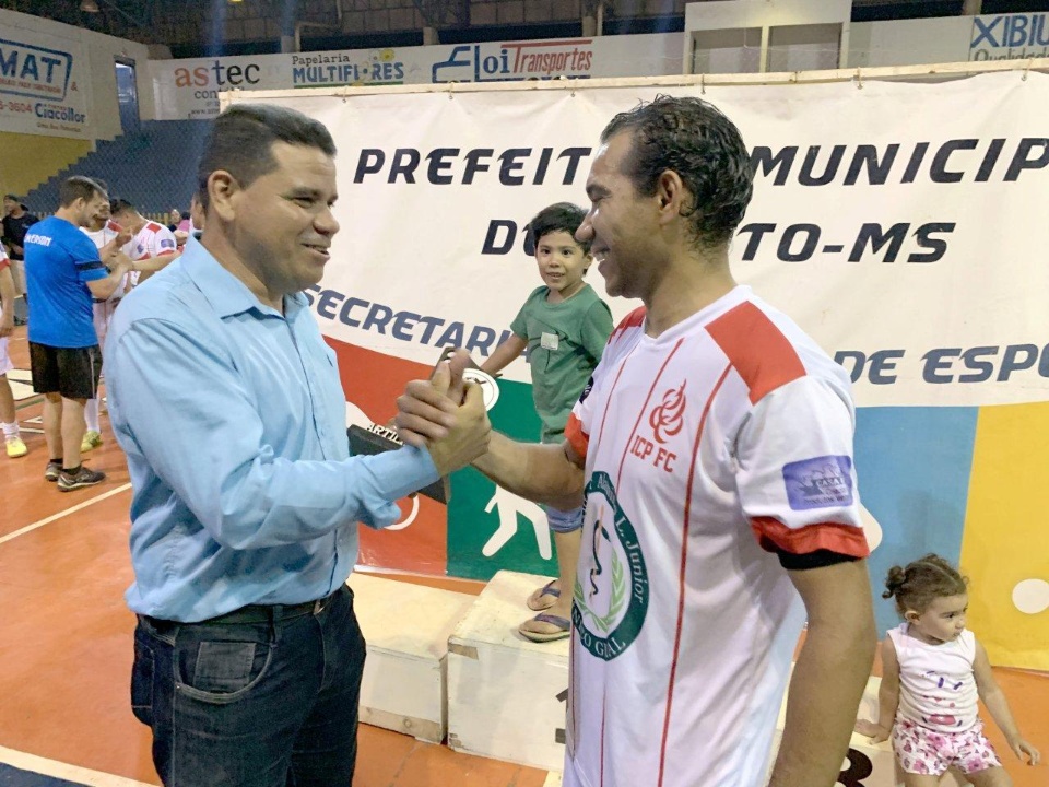 Prefeito participa do encerramento da 3ª Copa Evangélica de Futsal
