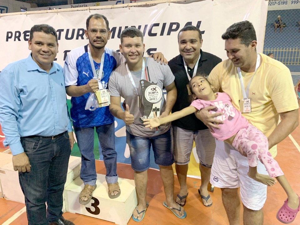 Prefeito participa do encerramento da 3ª Copa Evangélica de Futsal