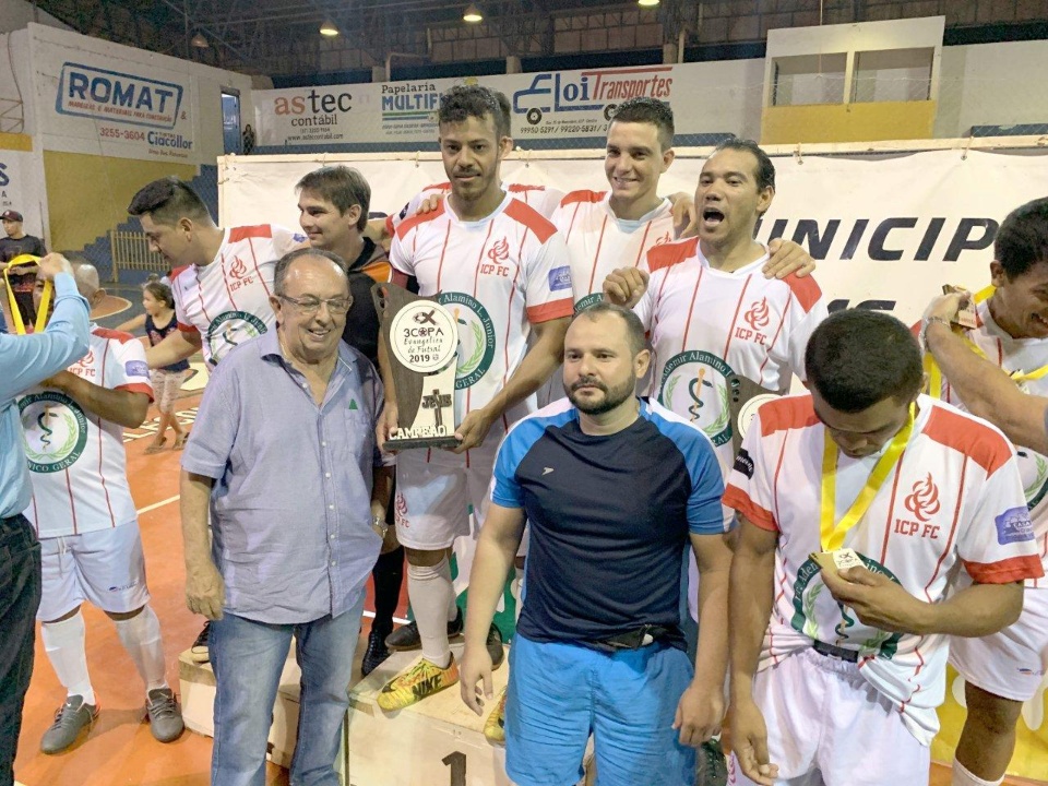 Prefeito participa do encerramento da 3ª Copa Evangélica de Futsal