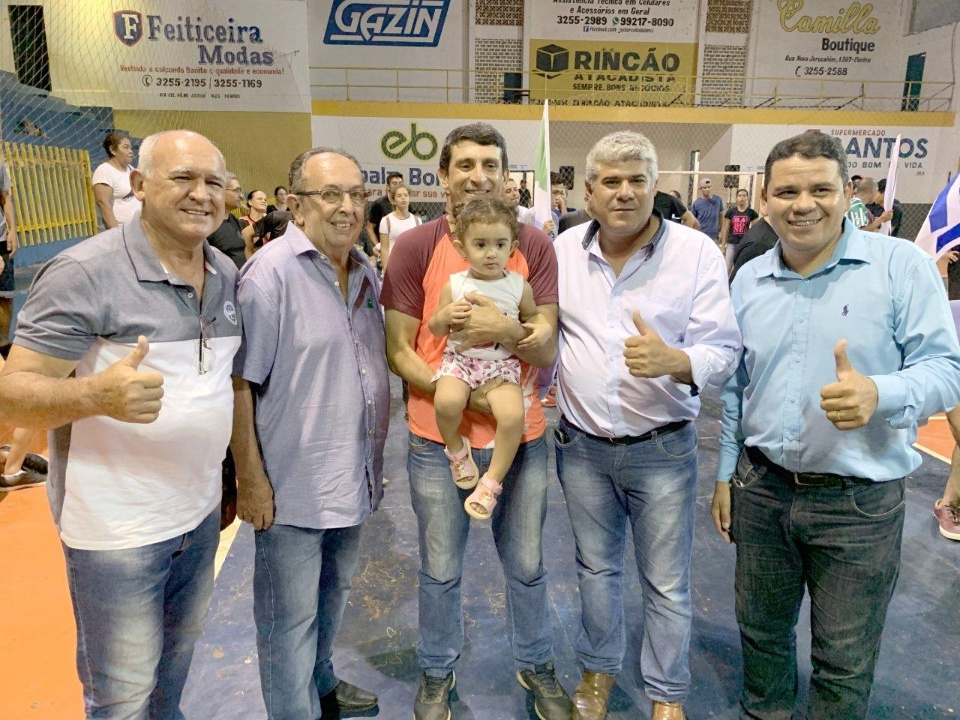 Prefeito participa do encerramento da 3ª Copa Evangélica de Futsal