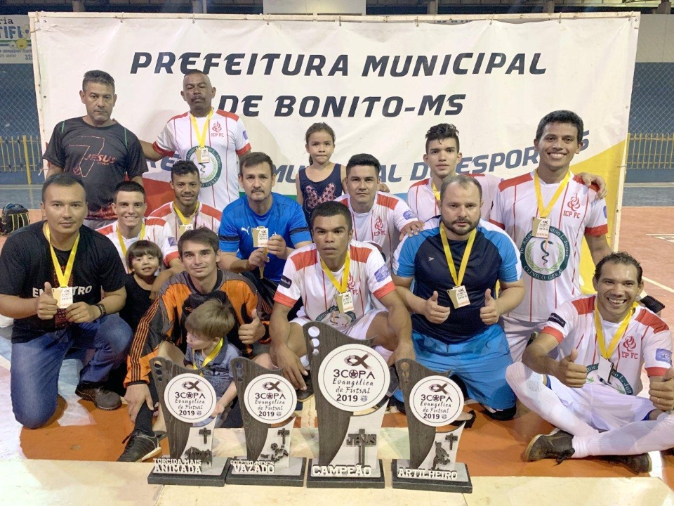 Prefeito participa do encerramento da 3ª Copa Evangélica de Futsal