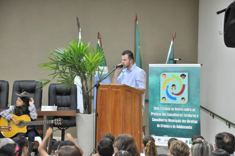 II Ciclo Estadual de Debates promovido pela Sedhast termina hoje