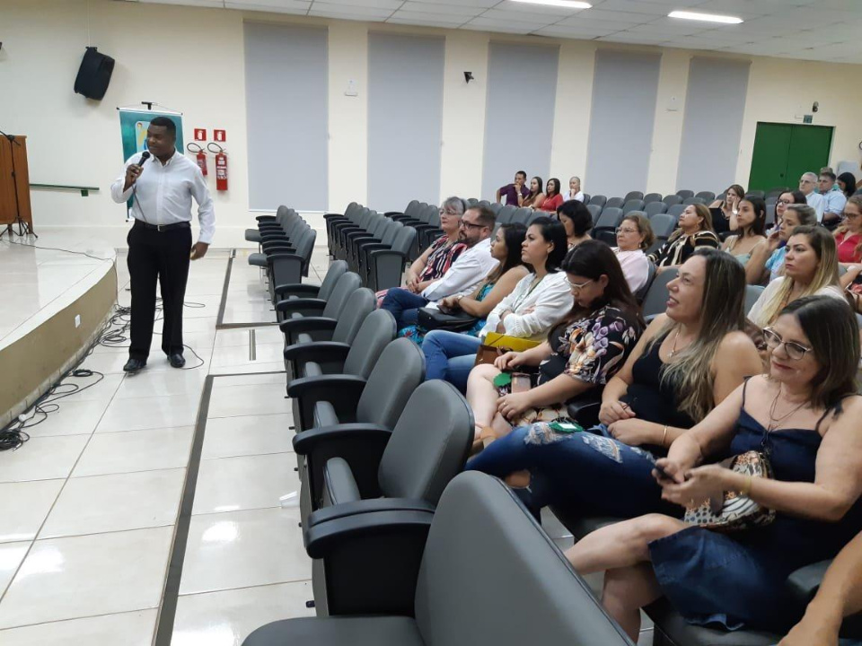 II Ciclo Estadual de Debates promovido pela Sedhast termina hoje