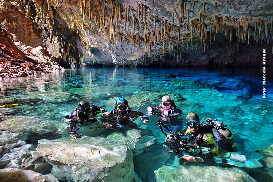 Começa a 2ª etapa da expedição de mergulho na Gruta do Lago Azul