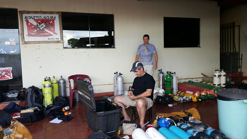Começa a 2ª etapa da expedição de mergulho na Gruta do Lago Azul