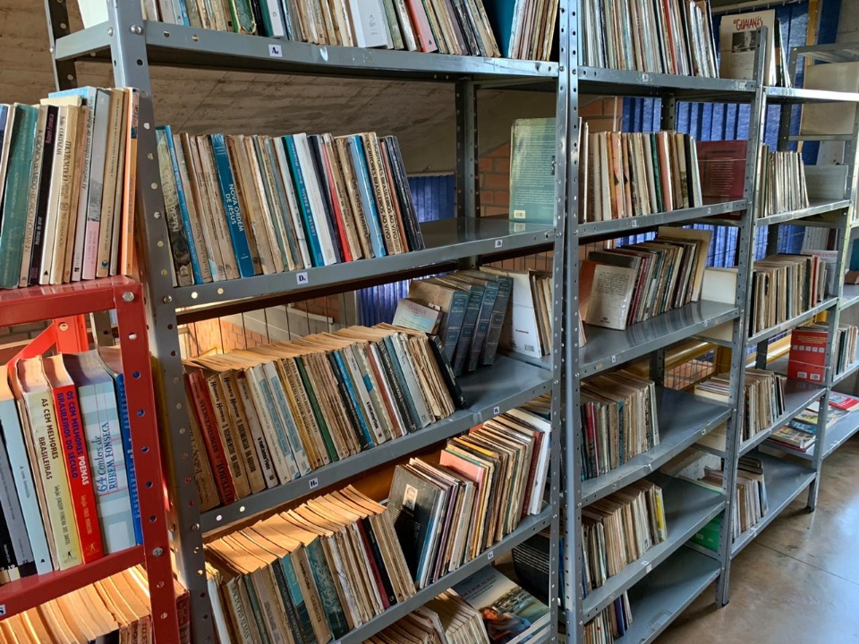 Biblioteca Municipal funciona de segunda a sexta